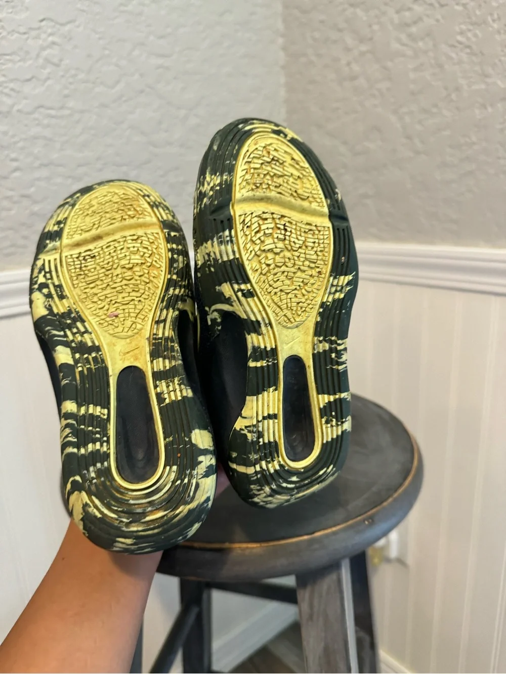 Nike Kids Navy and Light Green Swoosh Sneakers with Strap